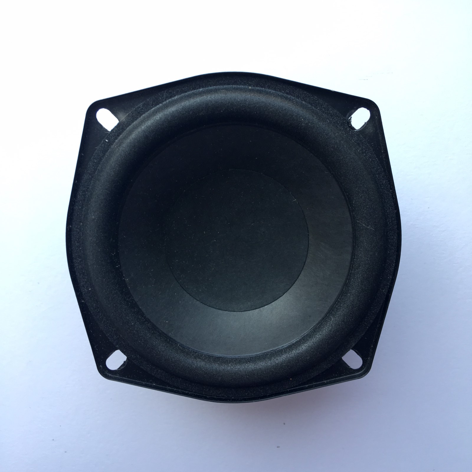 Subwoofer от Logitech Z506